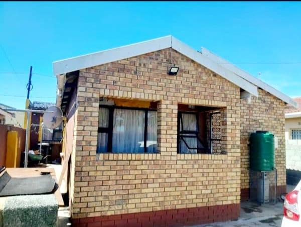 4 Bedroom Property for Sale in Mdantsane Nu 17 Eastern Cape